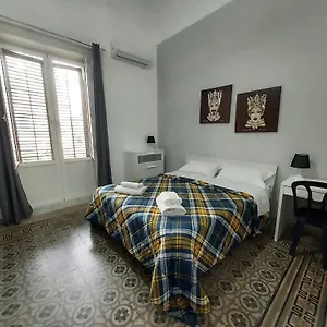 La Casa Del Moro - All' Opera Bed & Breakfast